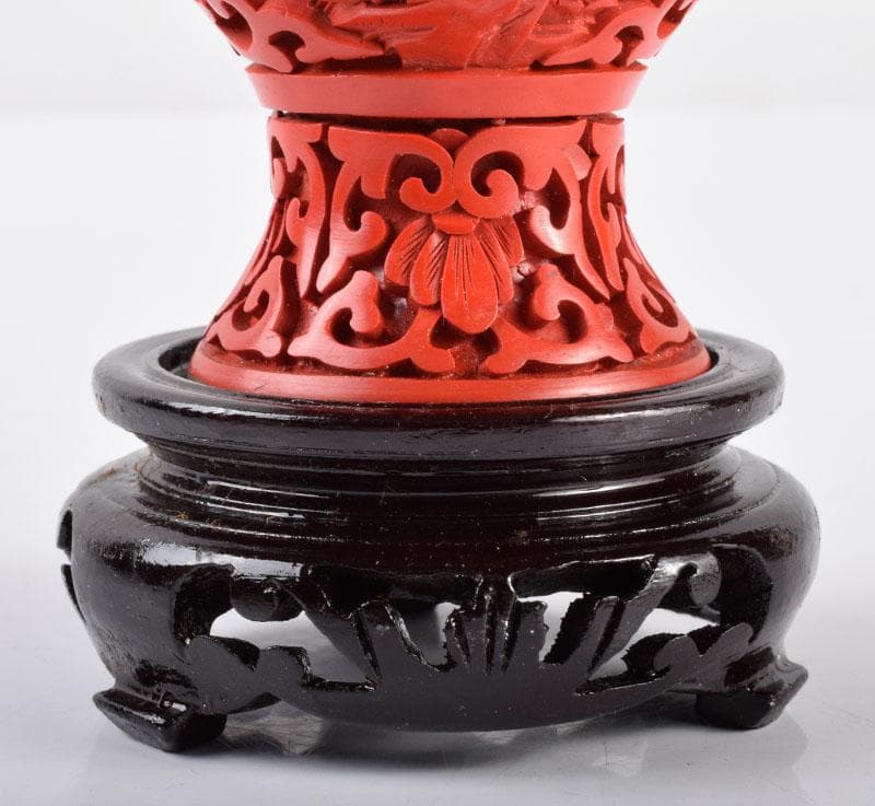 中国　剔紅　堆朱　内七宝　花文瓶　唐木台付　一對　M　R5751