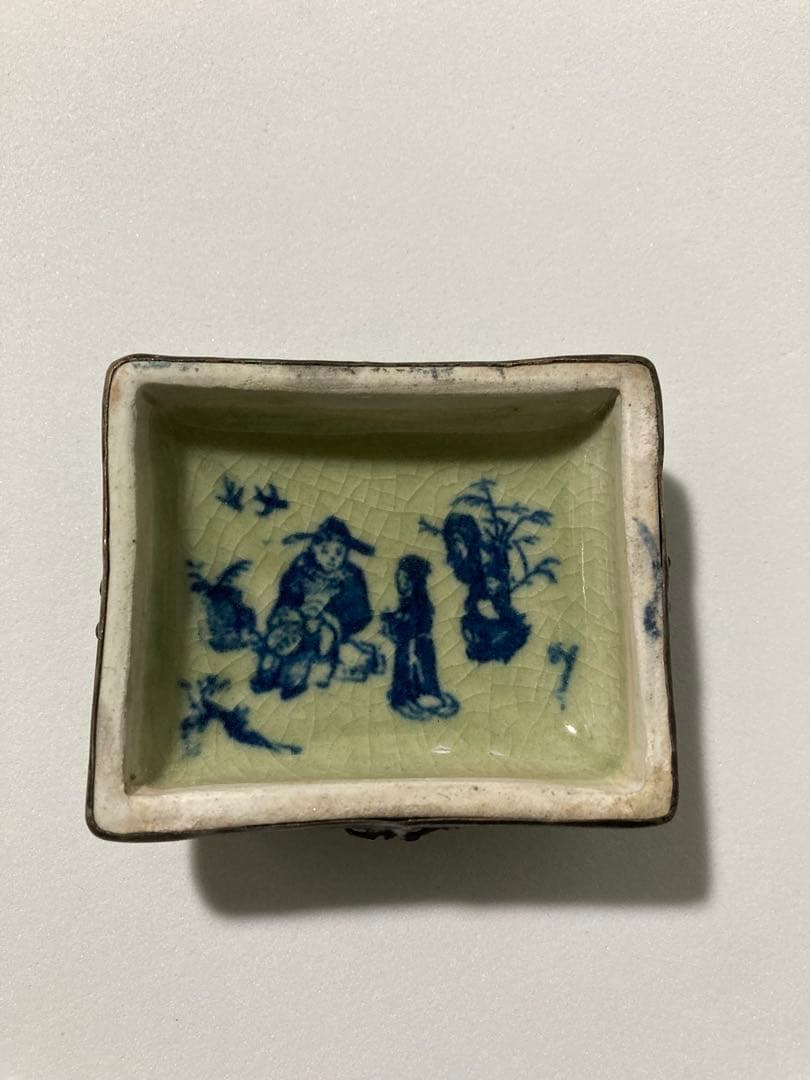 金工足銀 光緒年製刻印 龍金具染付唐子図 蓋物 小物入