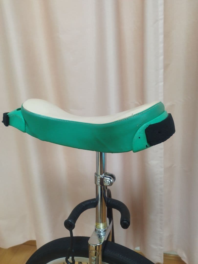 ミヤタ　一輪車　20インチ 　スズエ製ハブ