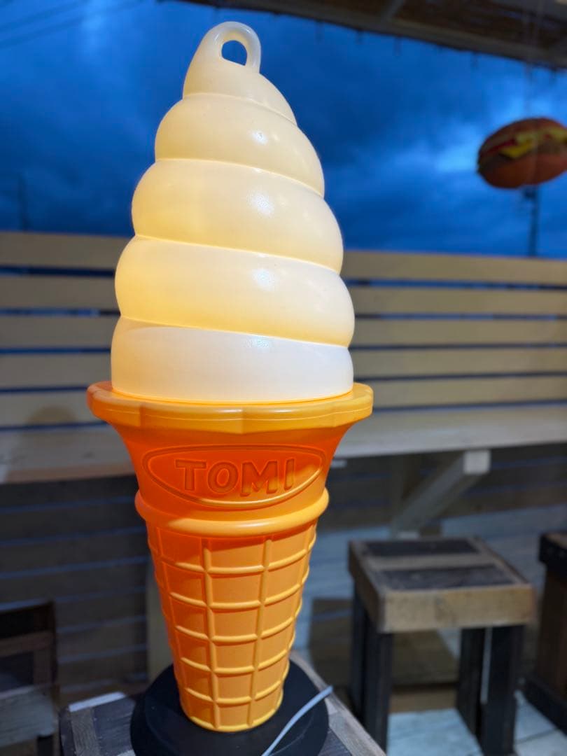 スジャータめいらく TOMI ソフトクリームディスプレイ B