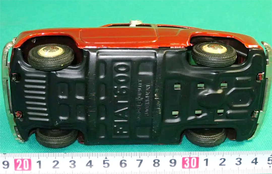 ブリキ フィアット  600  FIAT フイアット コンバーチブル  バンダイ