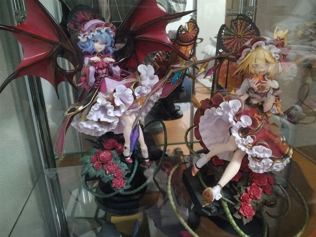 フランドールスカーレット、レミリアスカーレットフィギュア