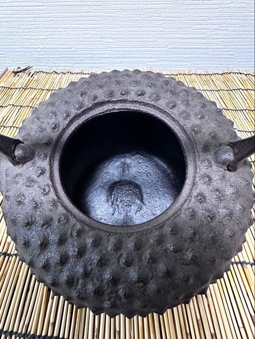 未使用品　南部長文堂 二代目 長谷川文雄造　鬼アラレ　南部鉄瓶　南部鉄器