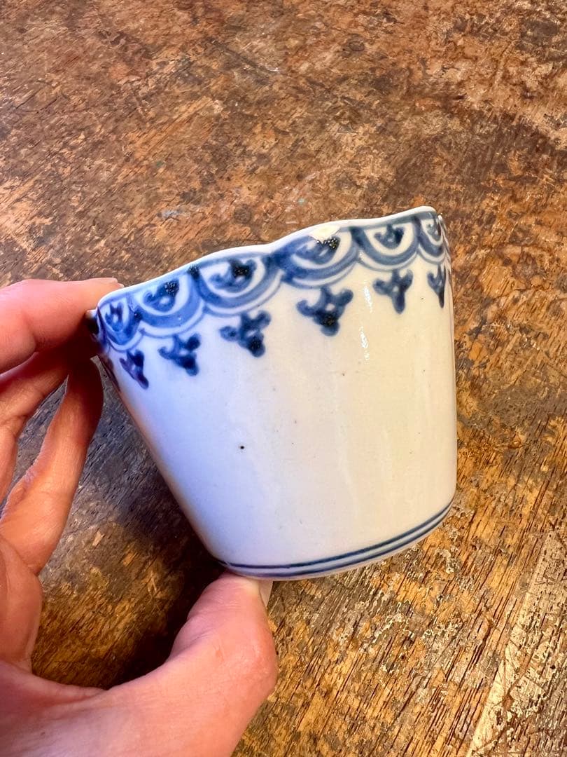 古伊万里　染付　大ぶりなそば猪口　アンティーク　古陶磁器　酒器　カフェ　参考品