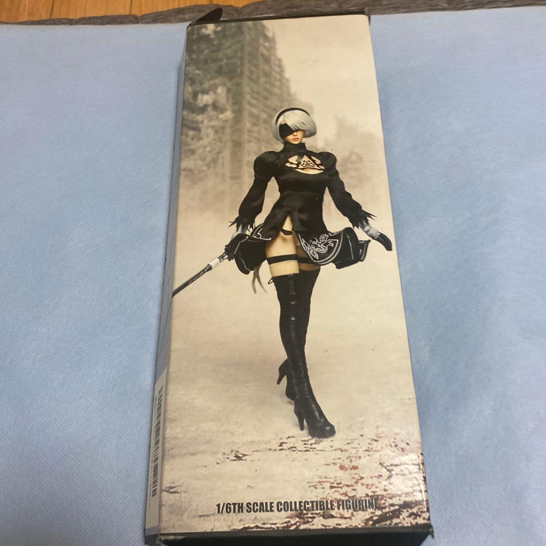 2B フィギュア 黒衣装 刀付き　1/6 シームレス