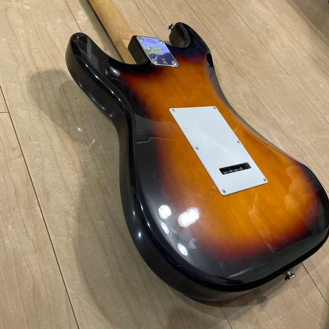 hiro SQUIER BY FENDER スクワイヤー フェンダー