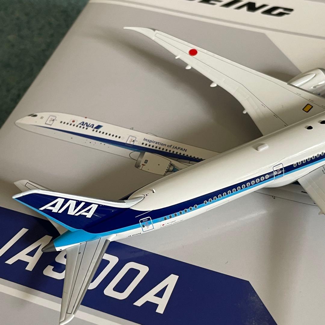 ANA 787-10 全日空 JA900A av スタンド付き 1:400