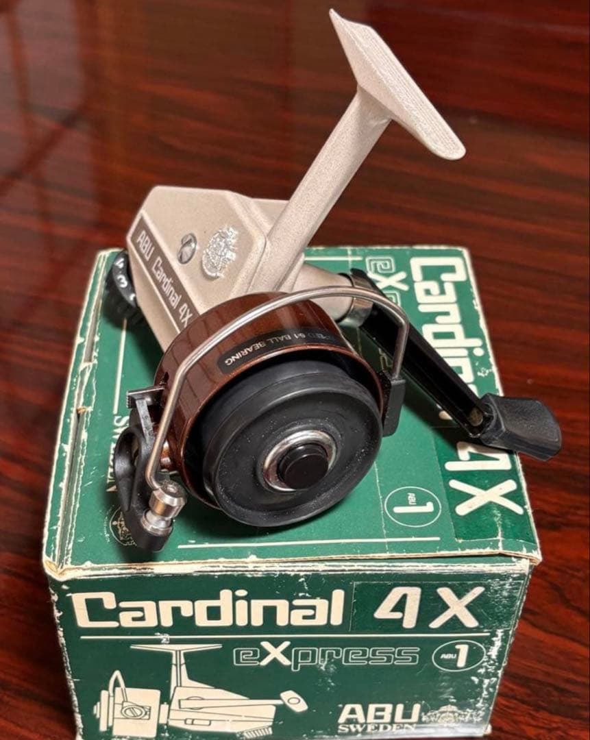 ABU Cardinal 4X express スペアアルミスプール付き