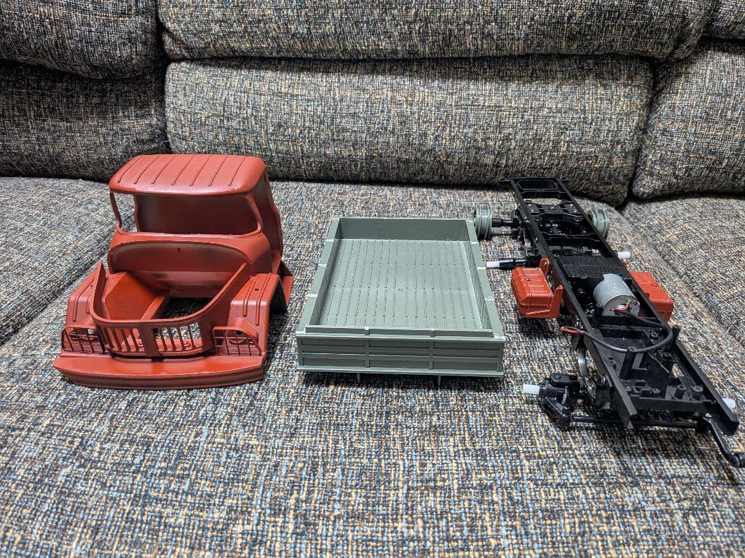 WPL C74ジムニー MN82ランクル 他　WPLパーツ多数　画像の物の全て。