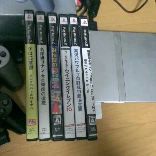 懐かしいPS2本体+コントローラー2個+ソフト6本セット