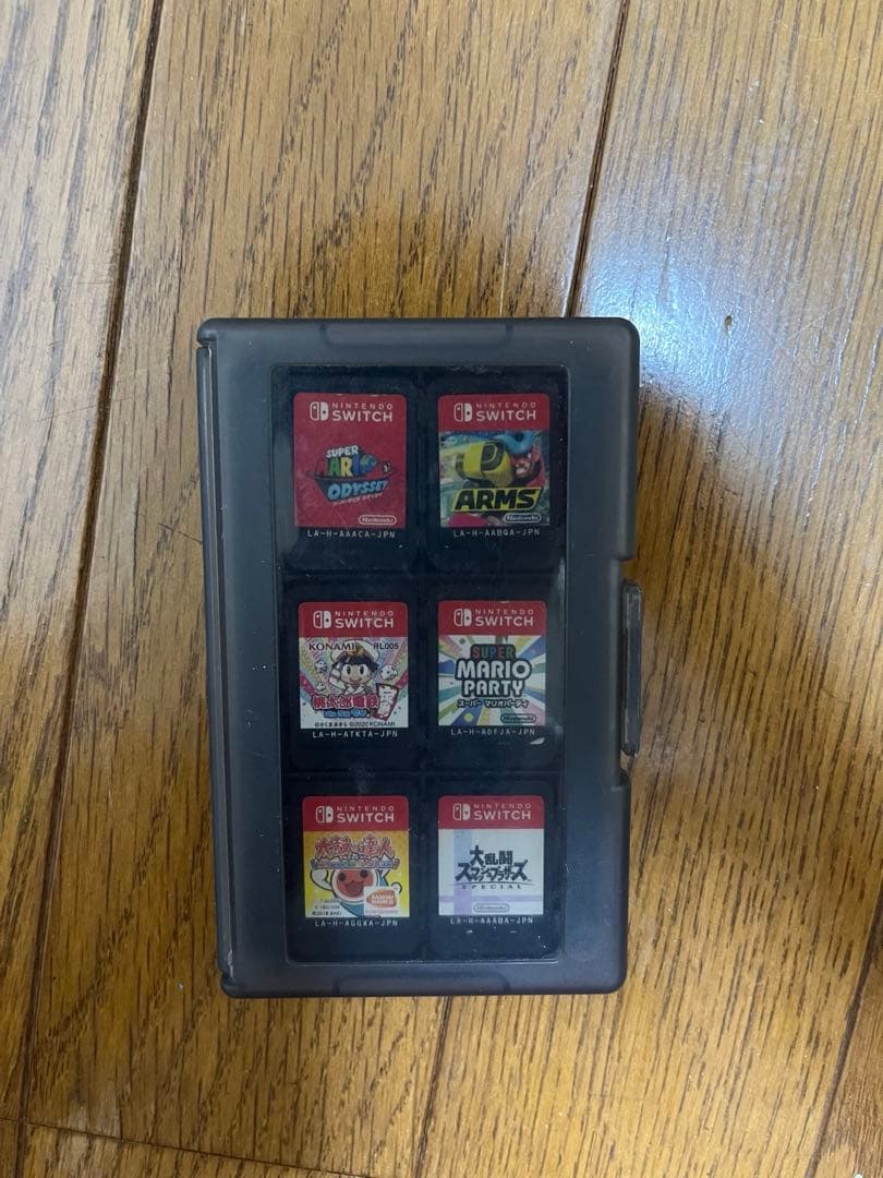 ニンテンドーSwitchのソフト6個まとめ売り 動作確認済み・収納ケース付き