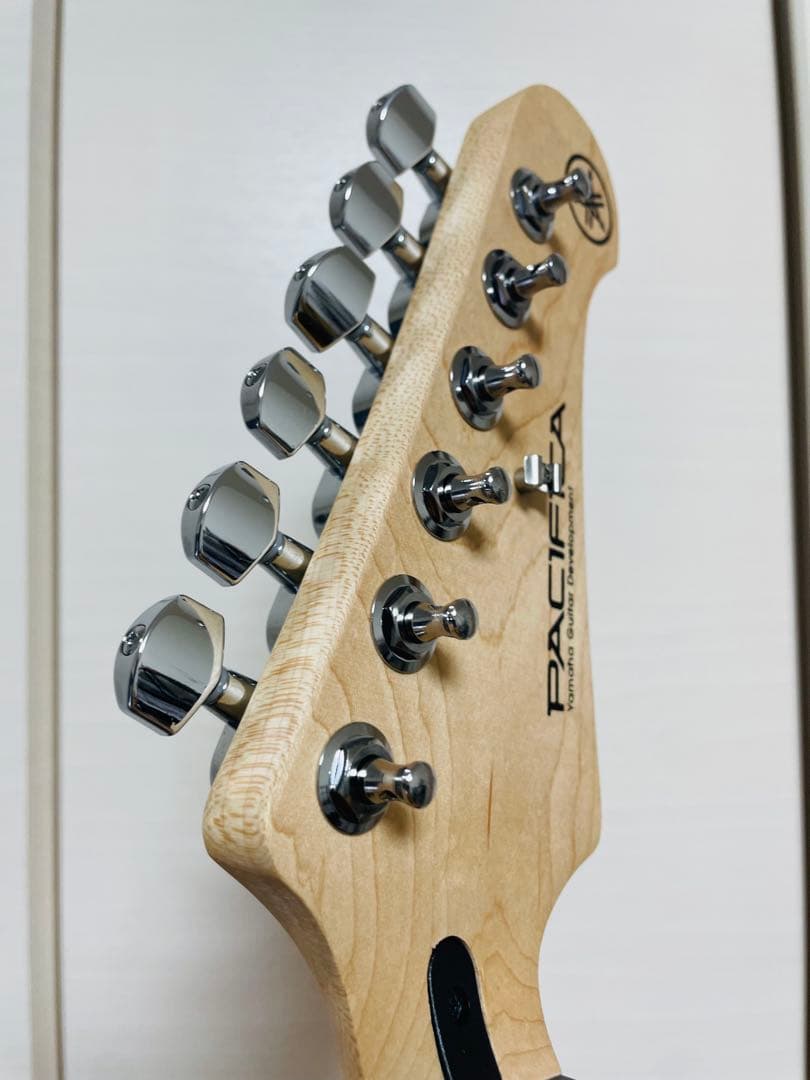 Yamaha PACIFICA 112Vイエローナチュラルサテン