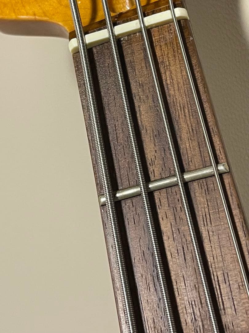 エレキベース サンバースト　Kgarage ジャズベース