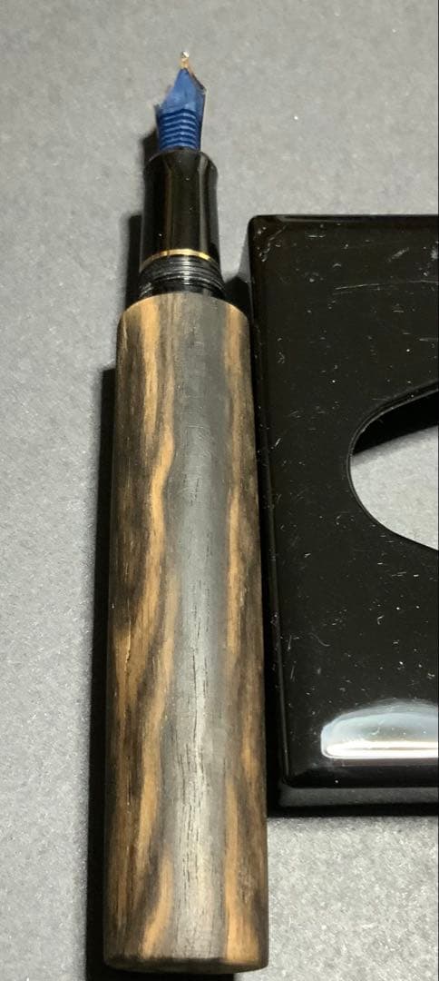 PILOT 万年筆 743 Bニブ　孔雀杢黒柿軸と合わせて