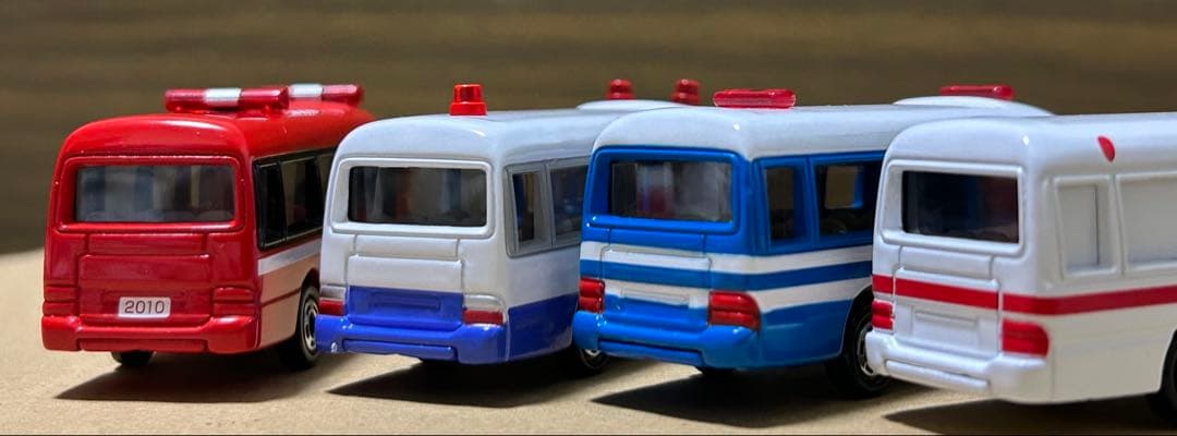 トミカ トヨタ コースター 4台セット