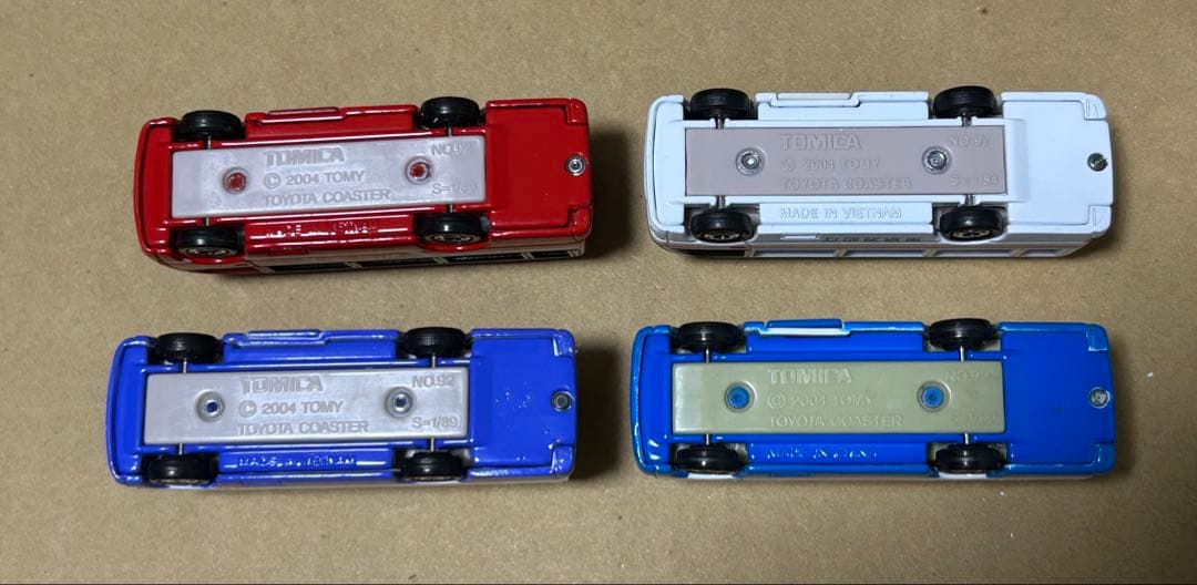 トミカ トヨタ コースター 4台セット