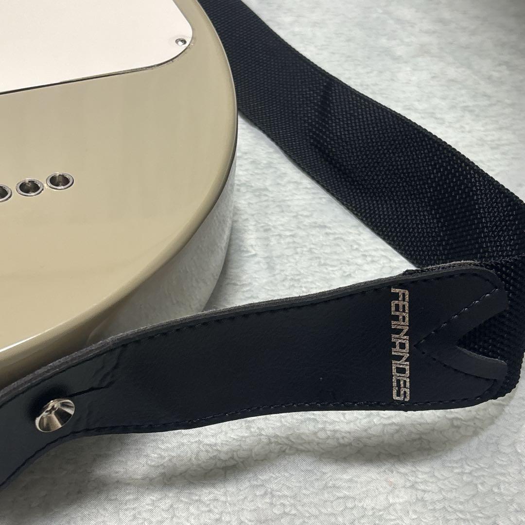 ✨美品✨ Fernandes フェルナンデスZo-3 純正ギタースラップ付き