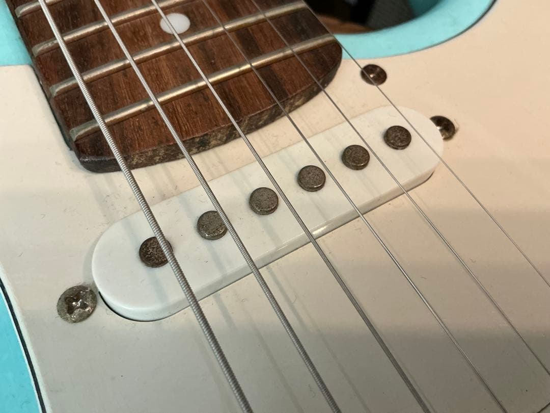 ストラトキャスター Stratocaster フェンダー風 ビートルズ