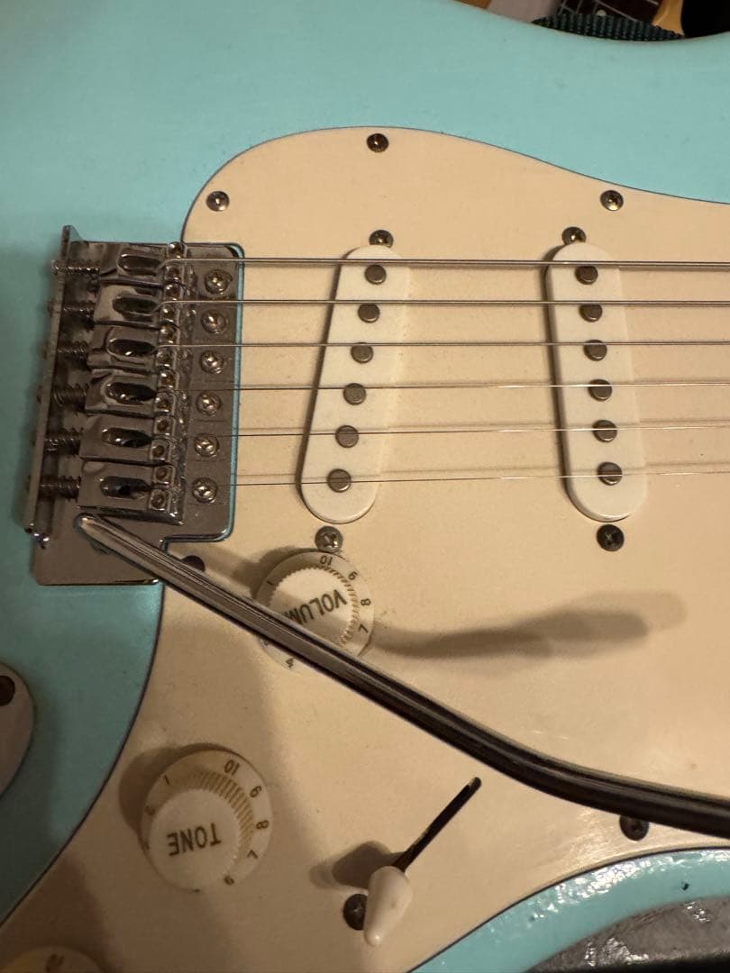 ストラトキャスター Stratocaster フェンダー風 ビートルズ