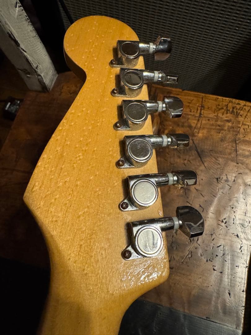 ストラトキャスター Stratocaster フェンダー風 ビートルズ