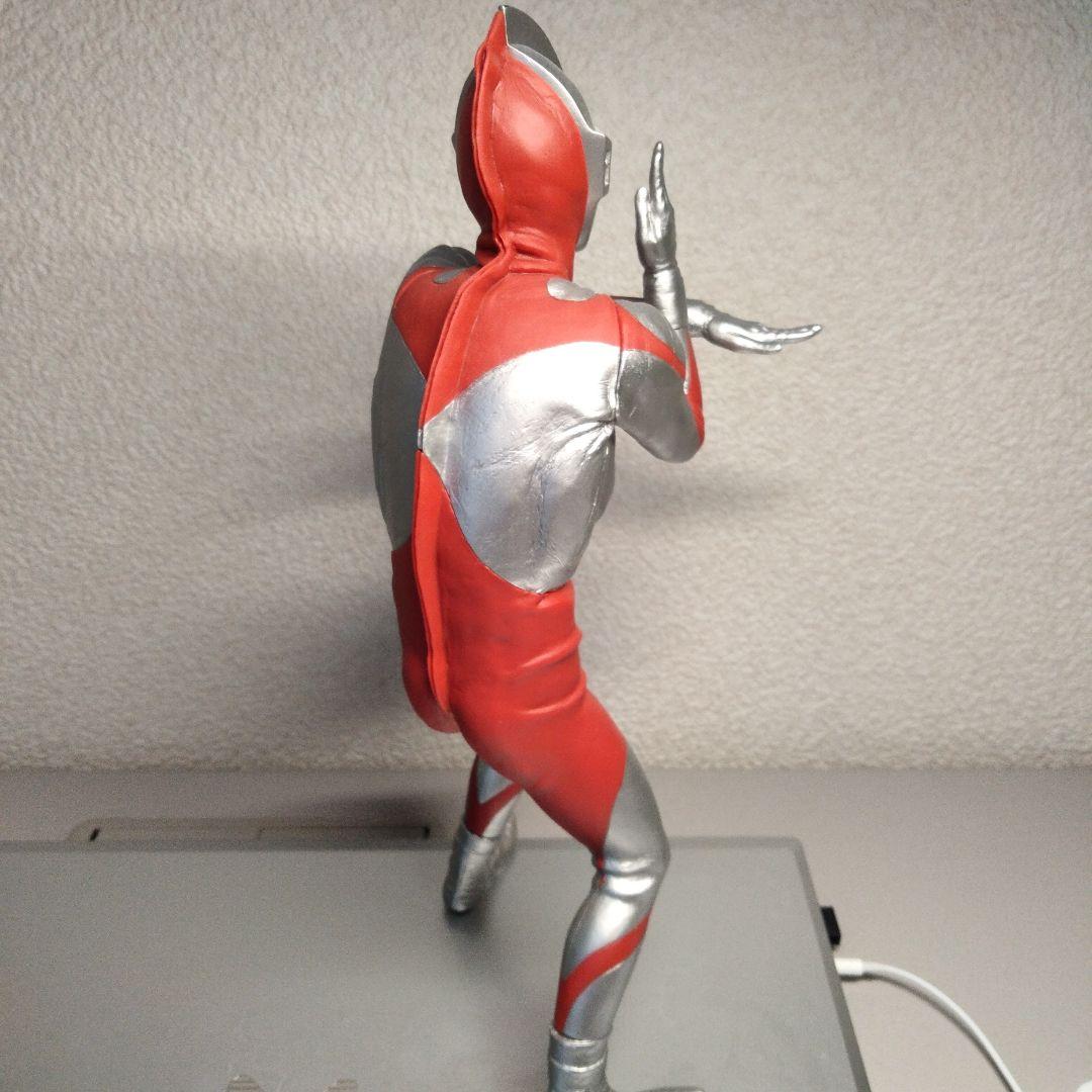 CCPウルトラマン 1/6 Cタイプ スペシウム光線