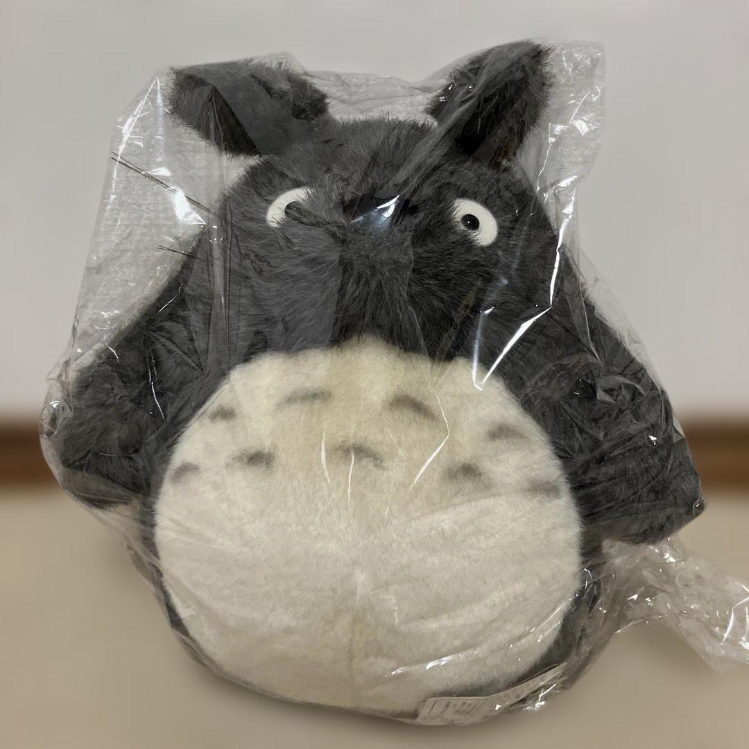 スタジオジブリ　となりのトトロぬいぐるみ大トトロ　Lサイズ！