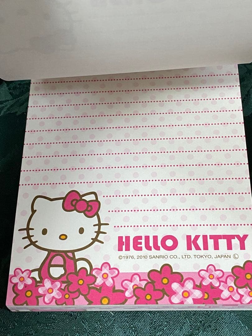 キティちゃん　メモ帳　ボリュームメモ　レトロ　サンリオ　キャラコレ　リボン