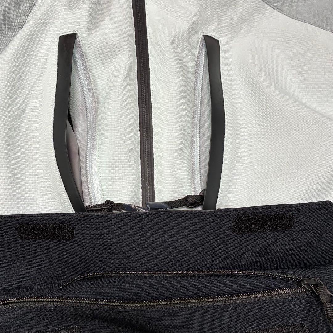 美品 VOLCOM ボルコム スノーボードウェア BRIGHTON プルオーバー