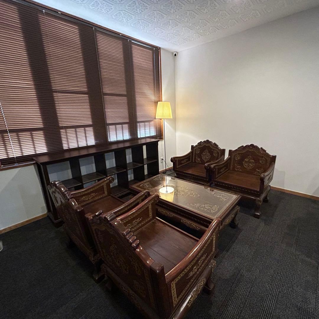 【即配送可！】木彫りが美しいローテーブル　アジアン　バリ風　アンティーク　美術品