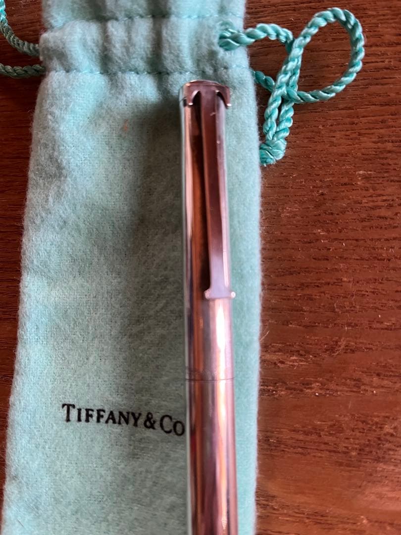 Tiffany & Co. シルバーボールペン　ティファニーブルーの布袋付き