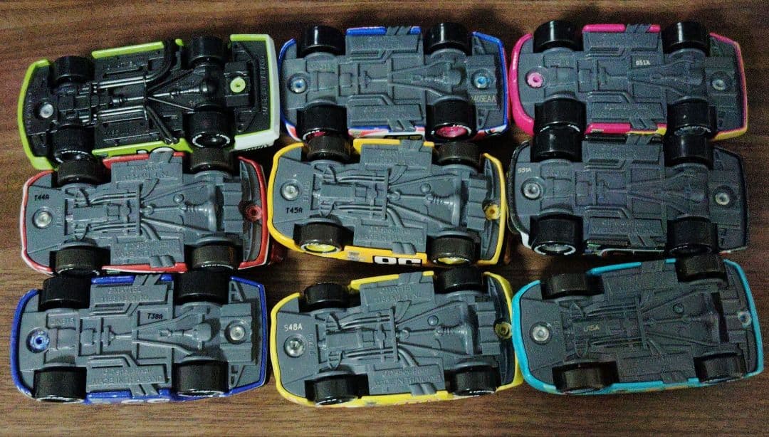 カーズマテル　ピストンカップレーサー　13台セット