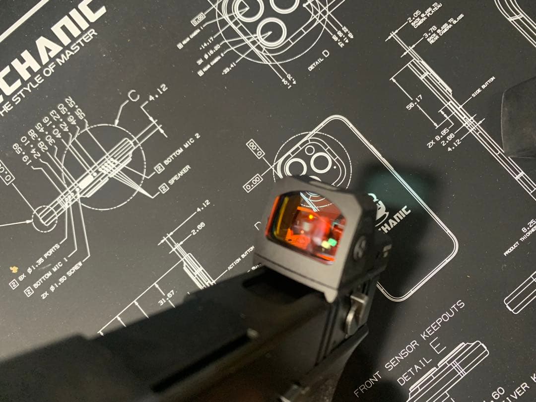 東京マルイ Glock 18C ガスブロガン 9x19 光学サイト搭載