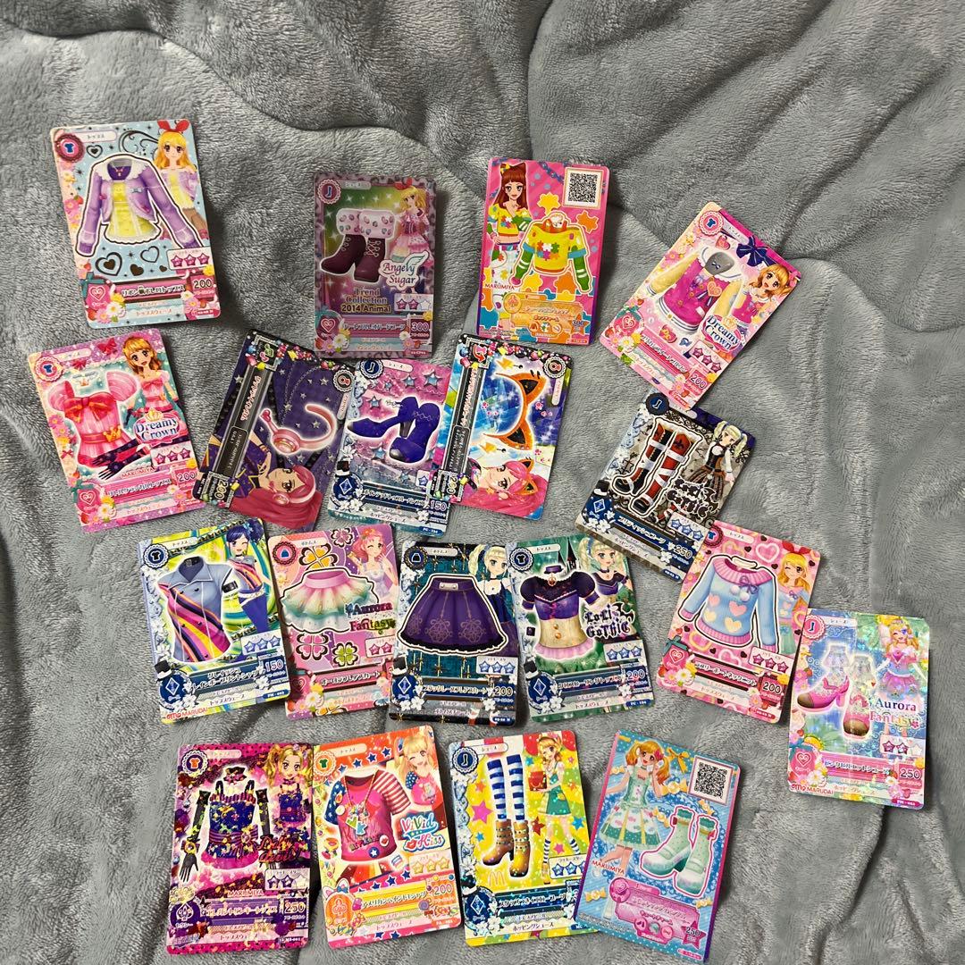 アイカツカード19枚-シール1枚(ケース付き)