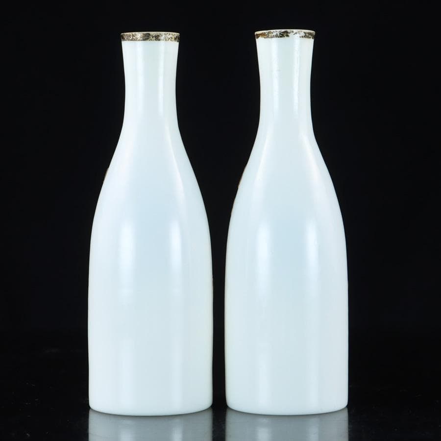 Y2679-8 江戸ガラス 乳白蒔絵金彩 梅に鶯文 徳利 2本セット 　　＃6