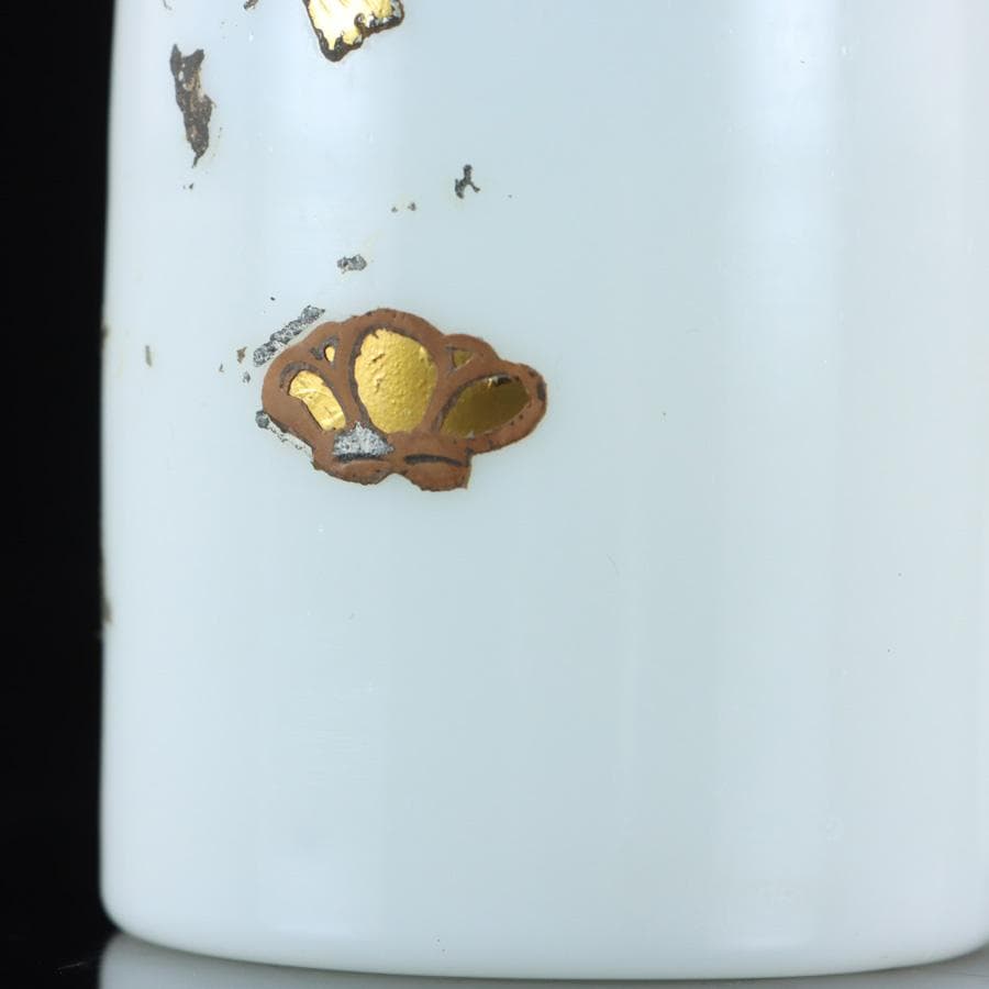 Y2679-8 江戸ガラス 乳白蒔絵金彩 梅に鶯文 徳利 2本セット 　　＃6