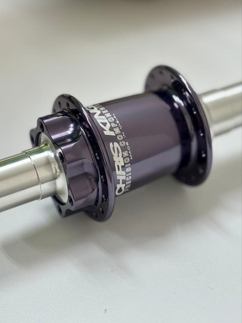 CHRIS KING 24mm スルーアクスルフロントハブ　ピューター