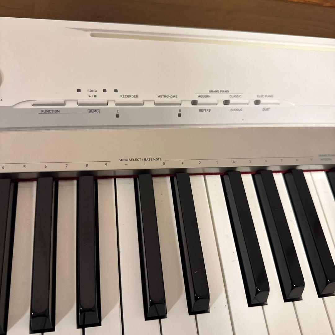 CASIO PX-130 PriviA 電子ピアノ ホワイト 88鍵盤