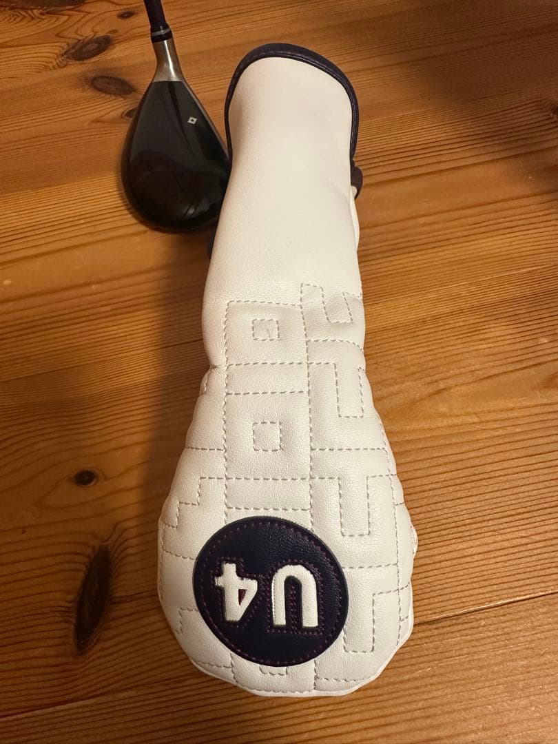 ONOFFレディ 2023 UT4