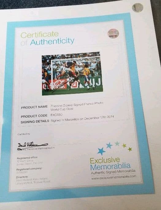 ジネディーヌ・ジダン　直筆サイン　写真　サイン　ジネディーヌ・ヤジッド・ジダン