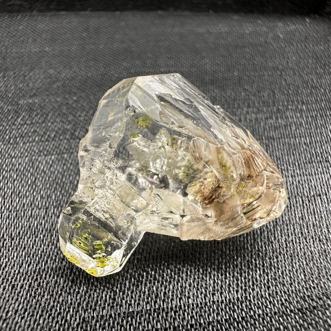 蛍光も！！　オイルイン　ハーキマーダイヤモンド　原石