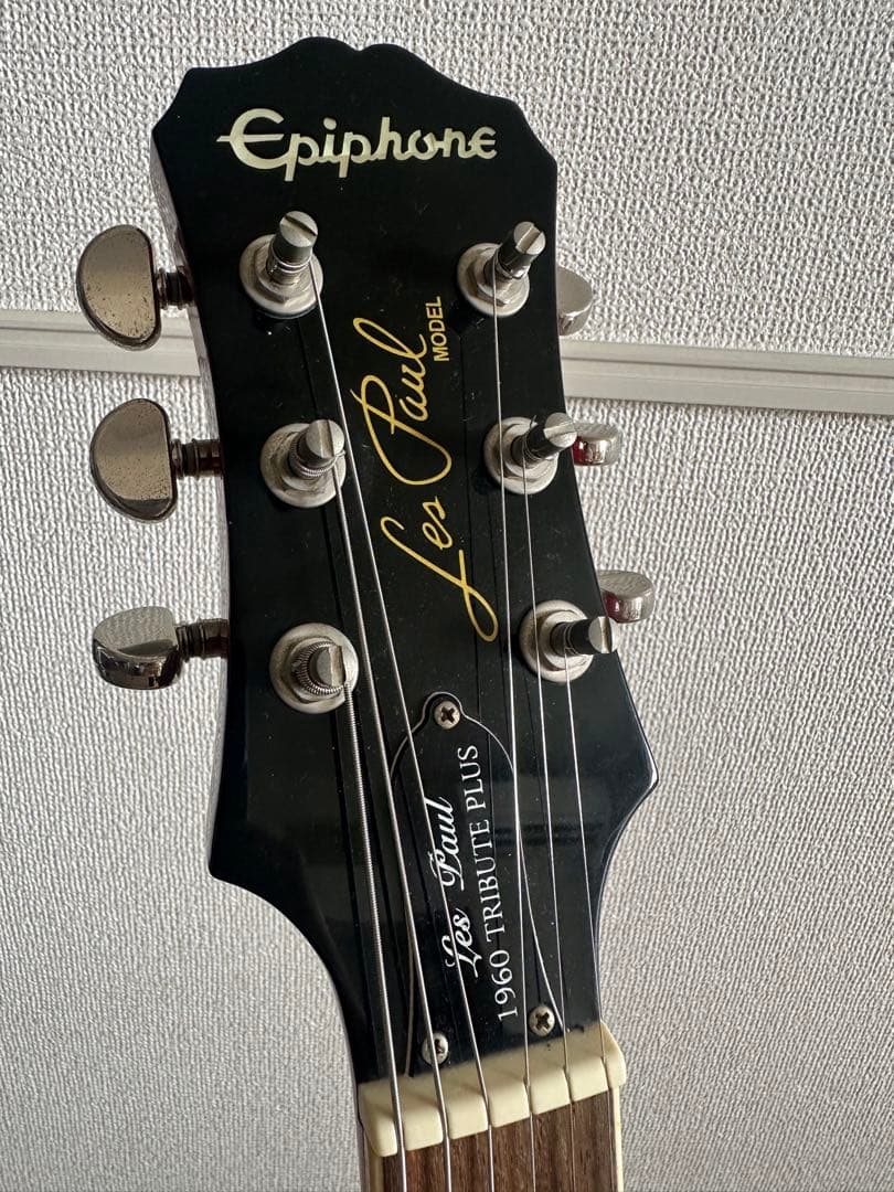 Epihone エピフォン レスポール(ケース・スタンド・その他付属品付き)