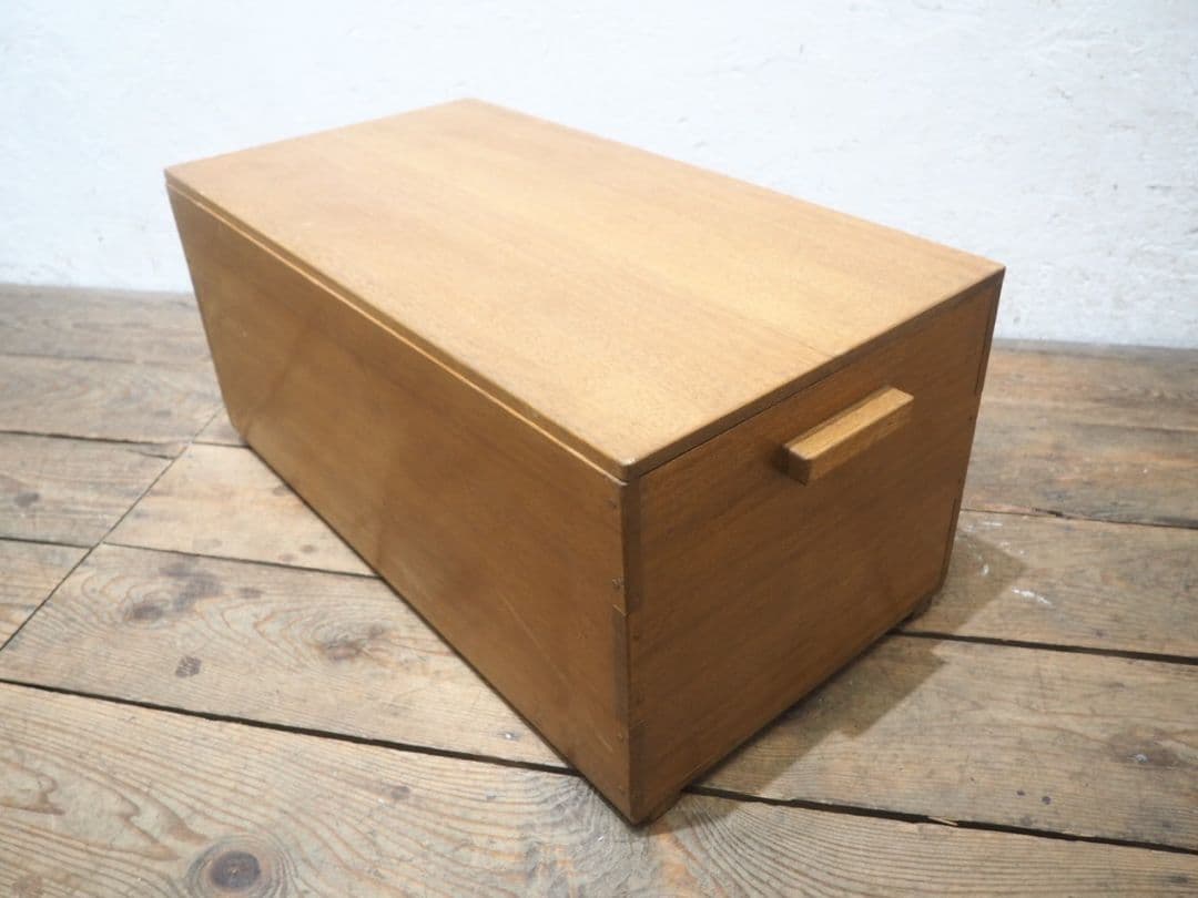 1238 ヴィンテージ　蓋付の古い木箱　ケース　ボックス　トランク　レトロ　収納