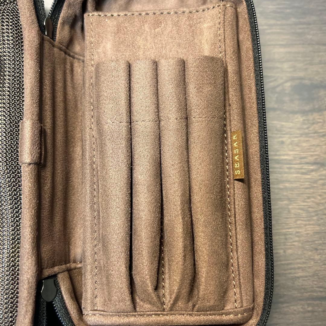 SEASAR オクトフォールド ペンケース エンボスレザー