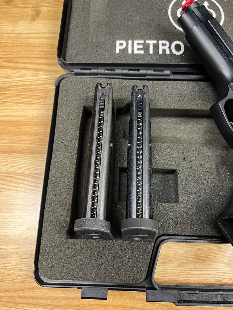 スライド式ガスガン　ベレッタ　日本製