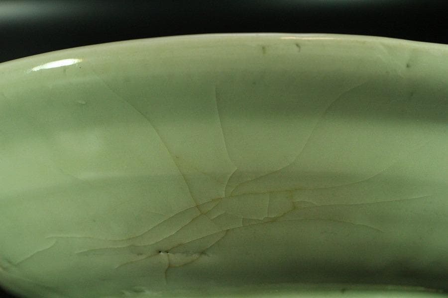 中国美術 白磁 刻 三魚紋 盤 φ31.5cm 明(K-XA764)