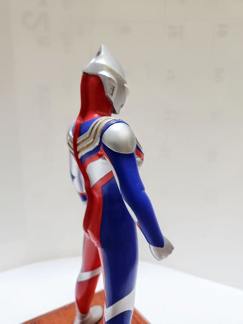 ワンフェス限定ウルトラマンティガレジン22cmプロ完成品シャーロックリペイント付