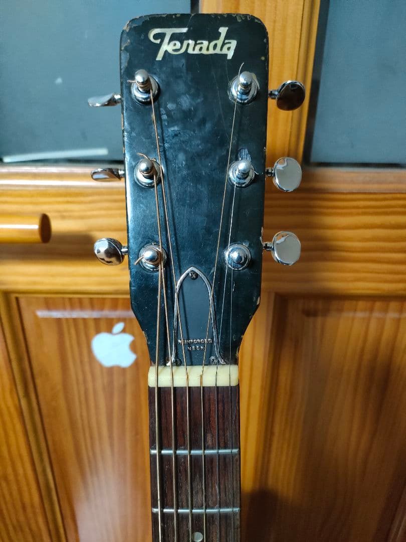 Teradaアコースティックギター