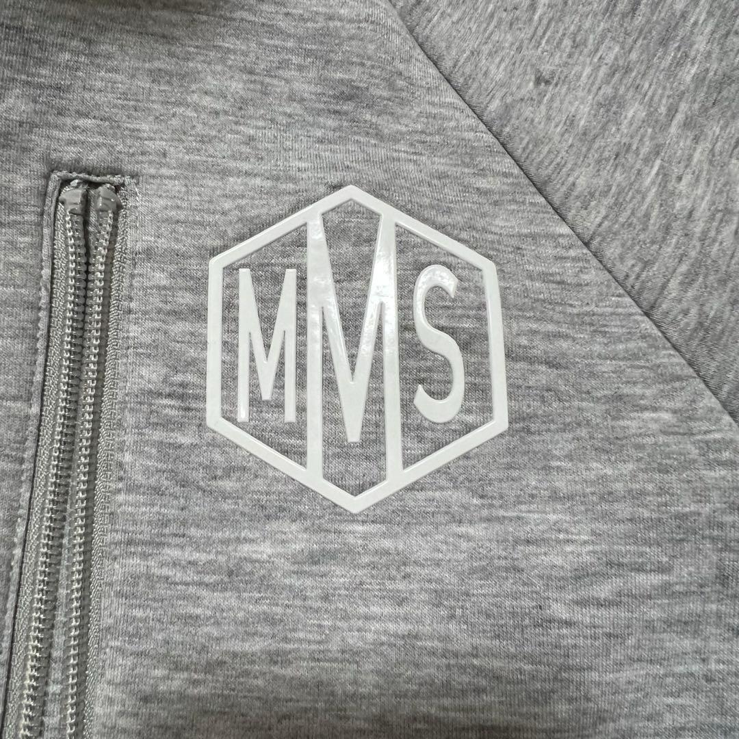 muta ボンディングパーカー