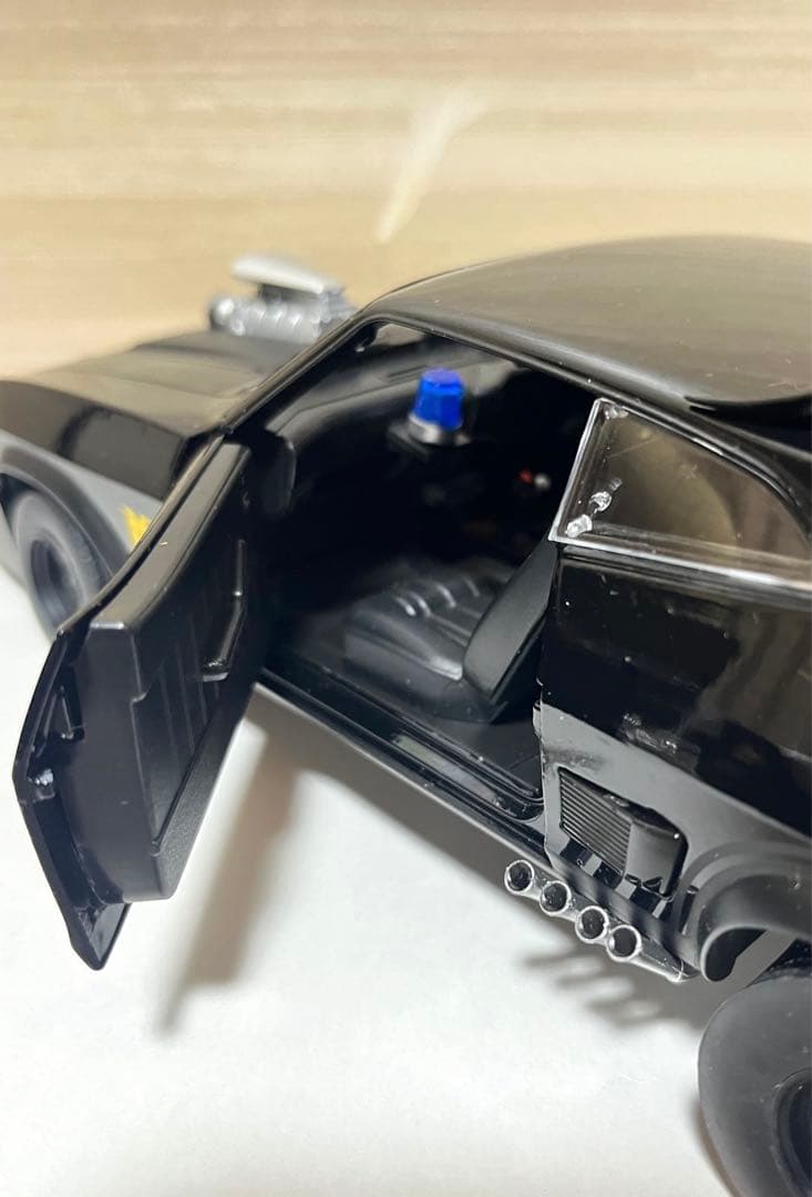 グリーンライト 1/18 1973フォード ファルコン XB