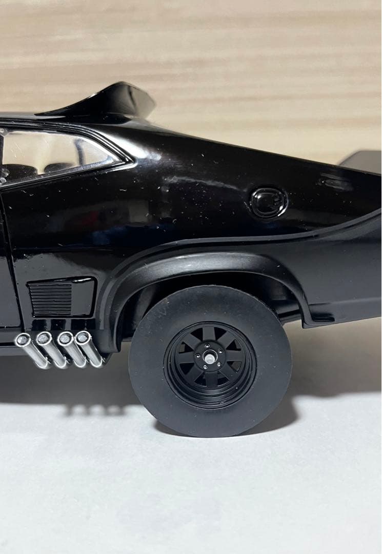 グリーンライト 1/18 1973フォード ファルコン XB